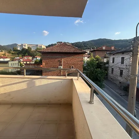 Honey - Spacious 2-bedroom In Apartamento *